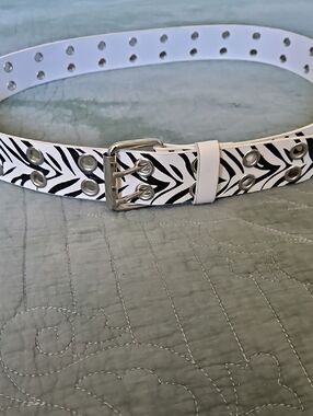 White Zebra Print Eyelet Belt